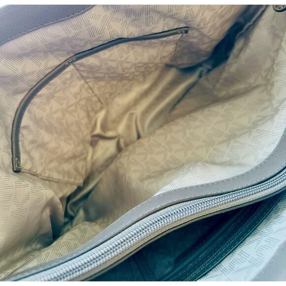 Michael Kors Women's Grey Jet Set Travel Meduim Handbag Zip Up Open Top Tote - Picture 7 of 9